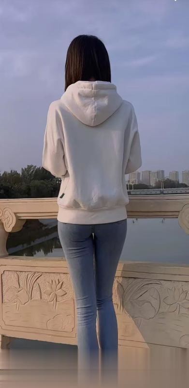 上海松江长腿美女瑶瑶-1.jpg