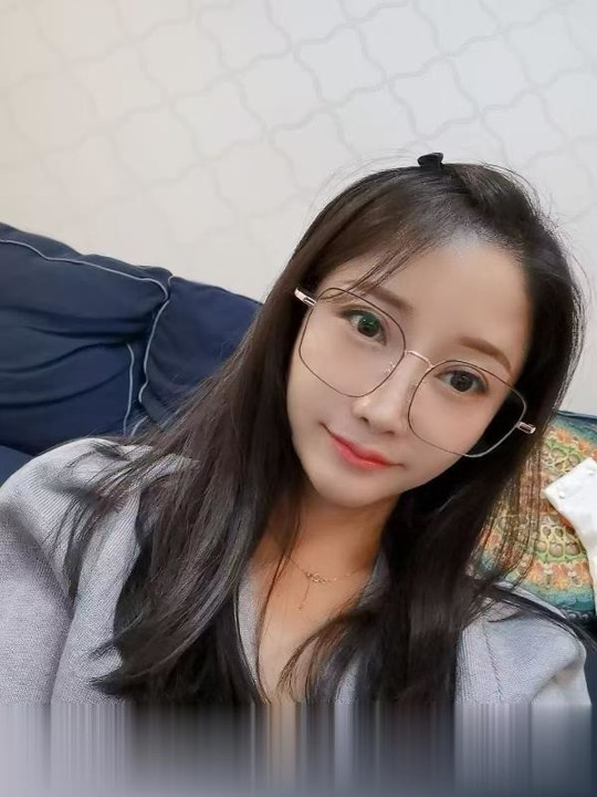 天津-河西品茶戴眼镜的妹妹-1.jpg